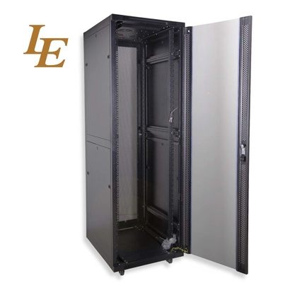 Condizione del pavimento dello scaffale di Data Center della rete di Colocation