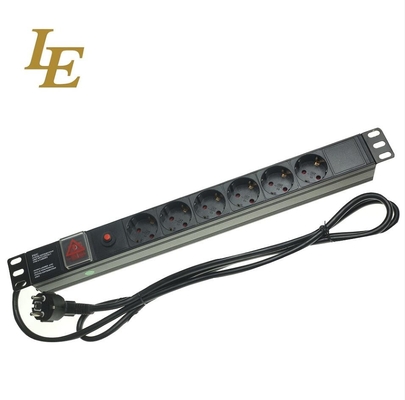 19 pollici di alluminio nero 6 vie 8 prese Europa Germania Tipo Unità di distribuzione di energia IT Network Cabinet Smart Socket PDU